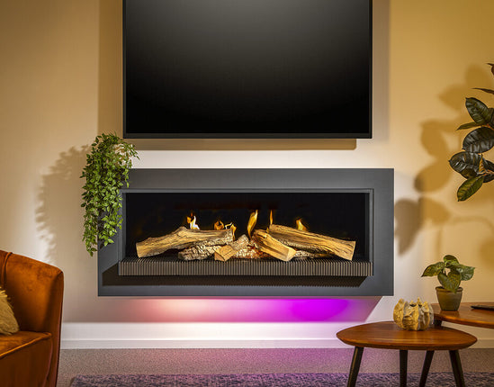 Kalifre E-55 voorkant in een woonkamer met de ledstrips