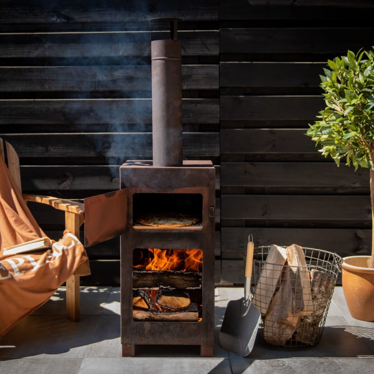 Esschert Terraskachel + Pizzaoven Roest