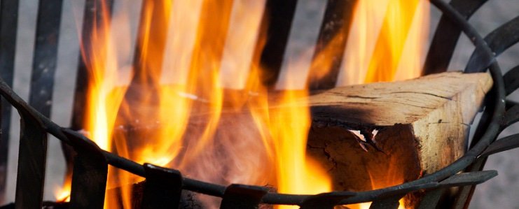 Burning fire basket