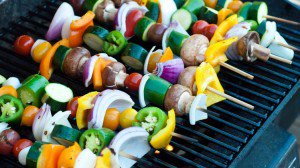 Groente en fruit op de barbecue